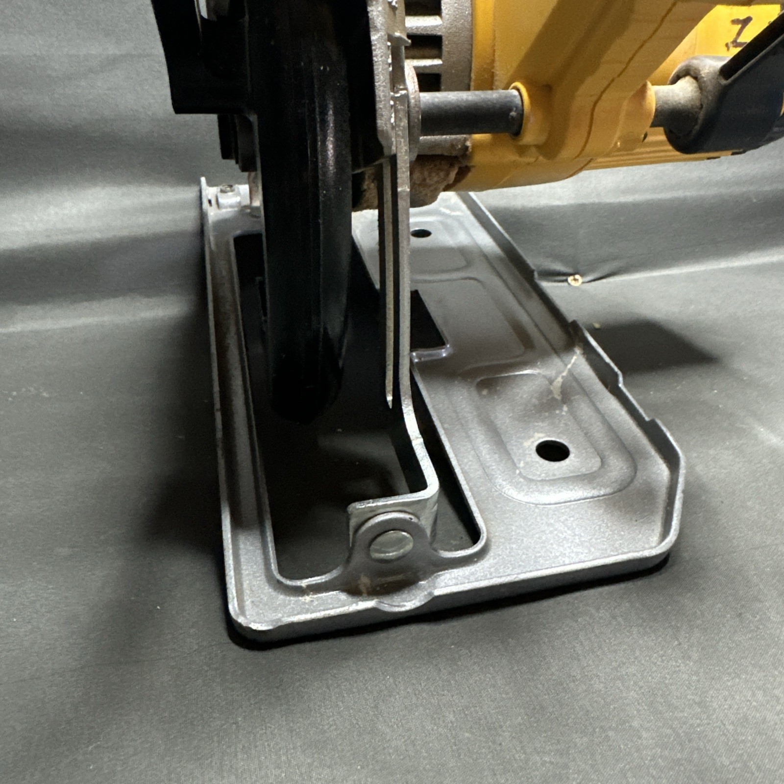 DEWALT Circular Saw 1/2” DCS393 *Tool Only*