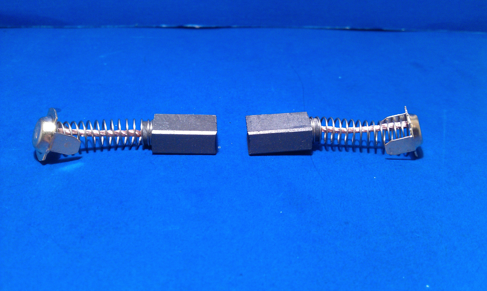 Japanese Carbon Brush Set of 2 Aftermarket Replacement Hitachi 999073 999-073