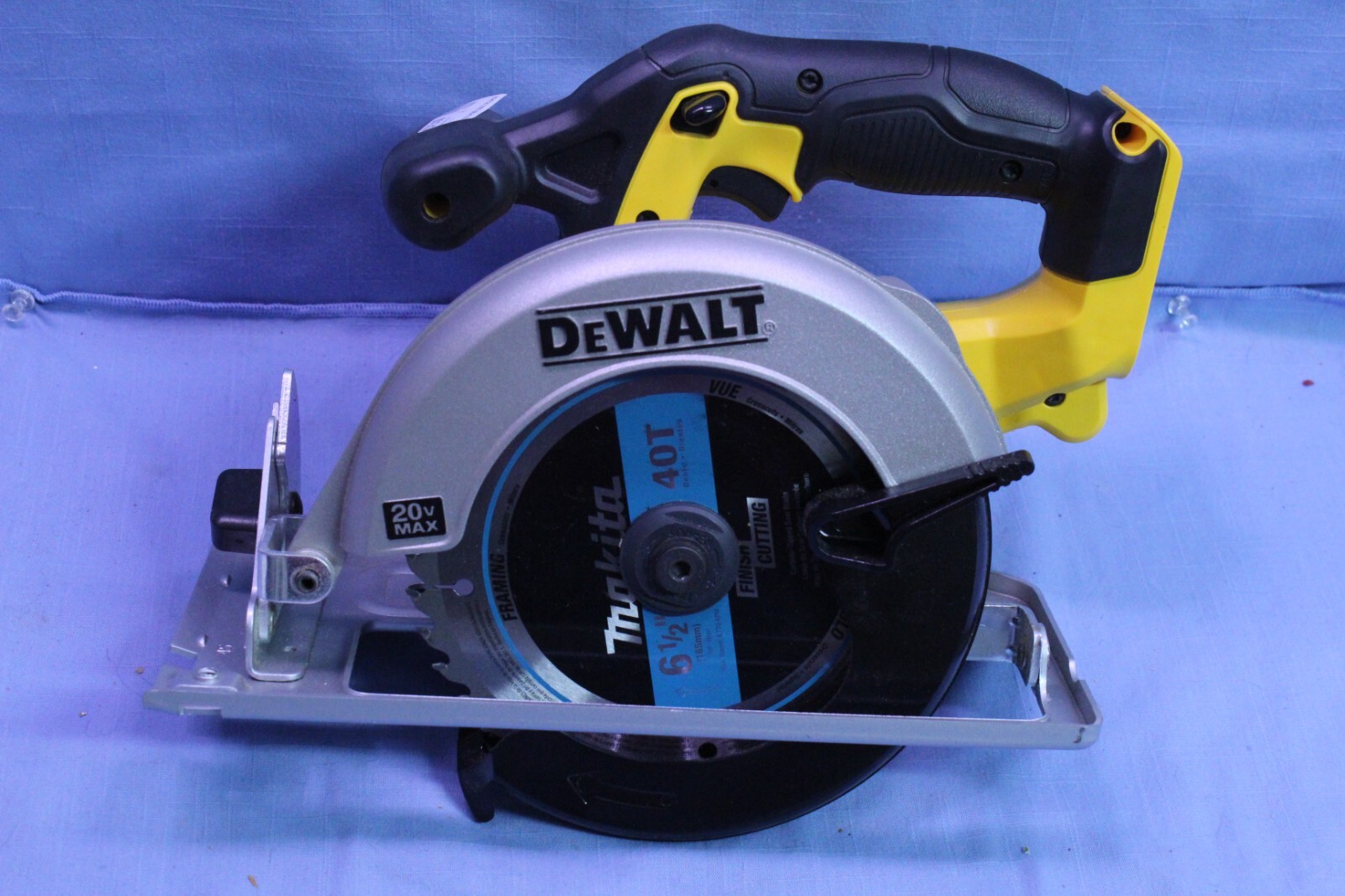 DEWALT DCS393 20V MAX Cordless 6-1/2-inch 20-Volt Li-Ion Circular Saw TOOL ONLY