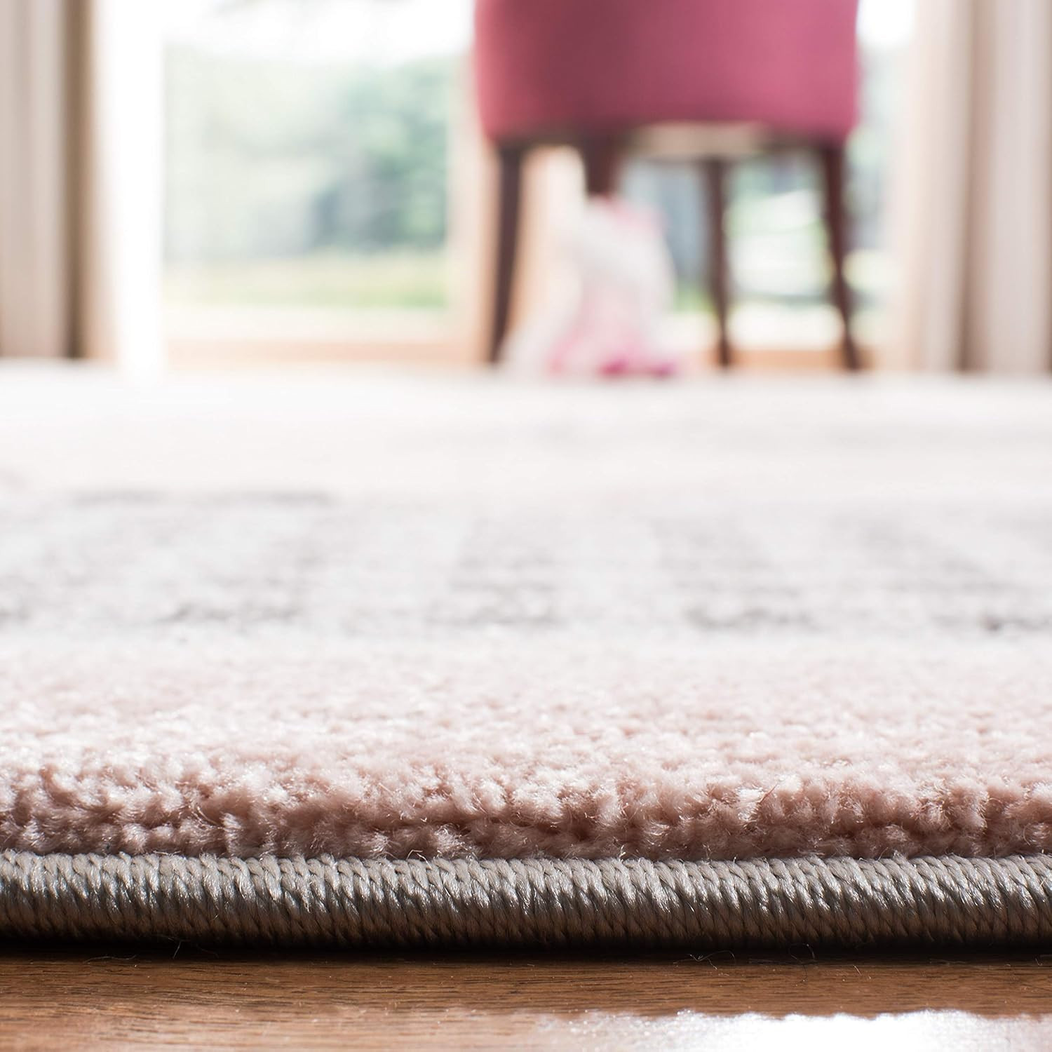 Carousel Kids Accent Rug – 4&prime; x 6&prime;, Pink & Ivory, Animal Design, Easy Care