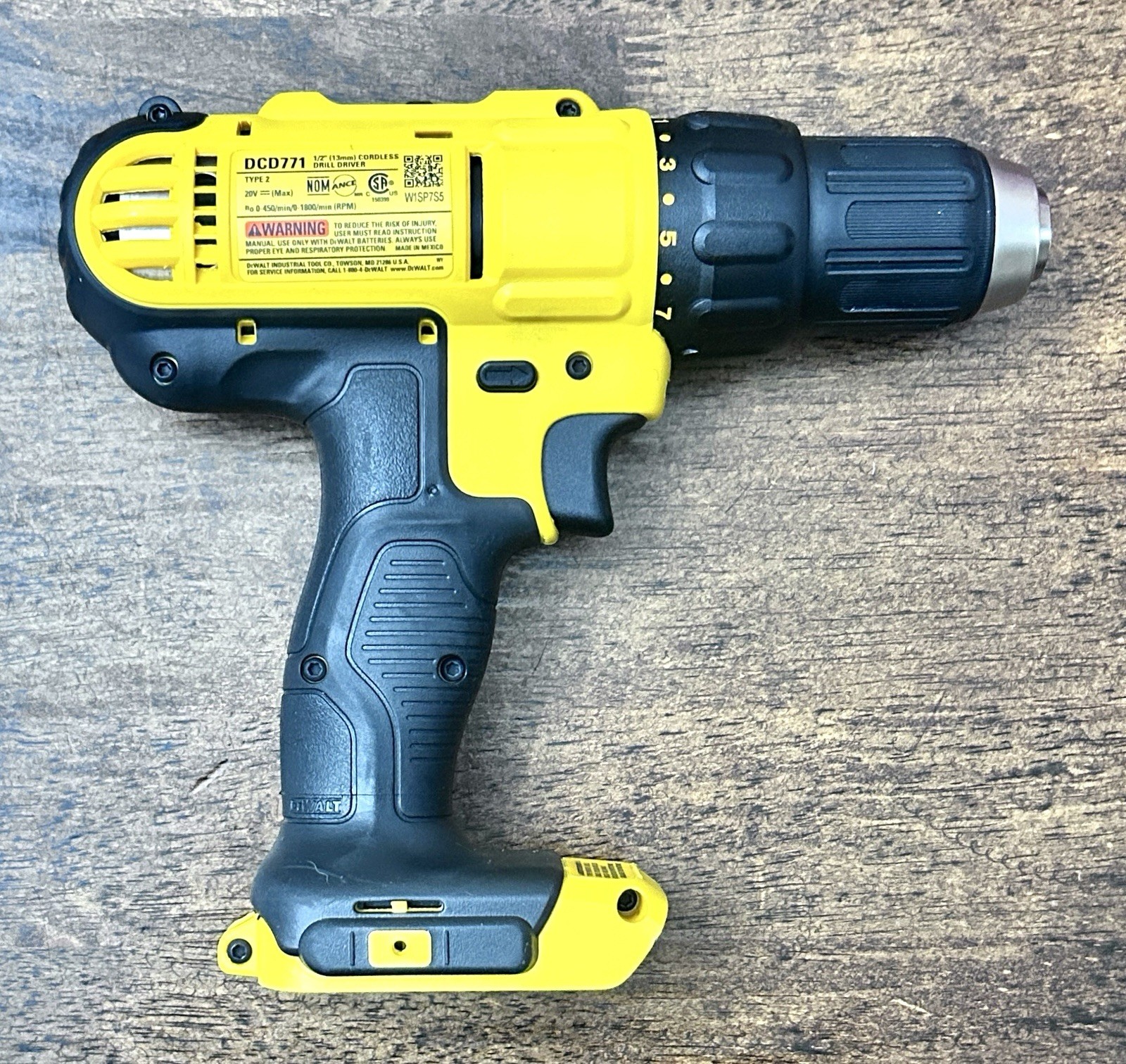 New DEWALT 20V MAX 1/2 Cordless Drill Driver Kit With Battery/Charger/Bag DCD771