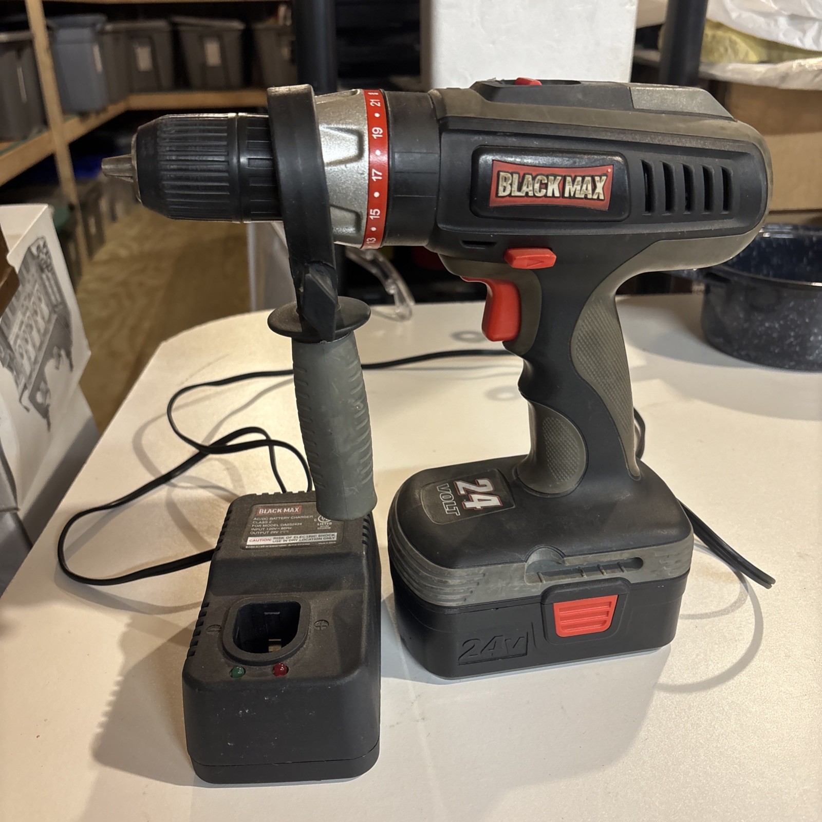 Black Max 24V Cordless Drill Driver w/ Weak Battery & Charger