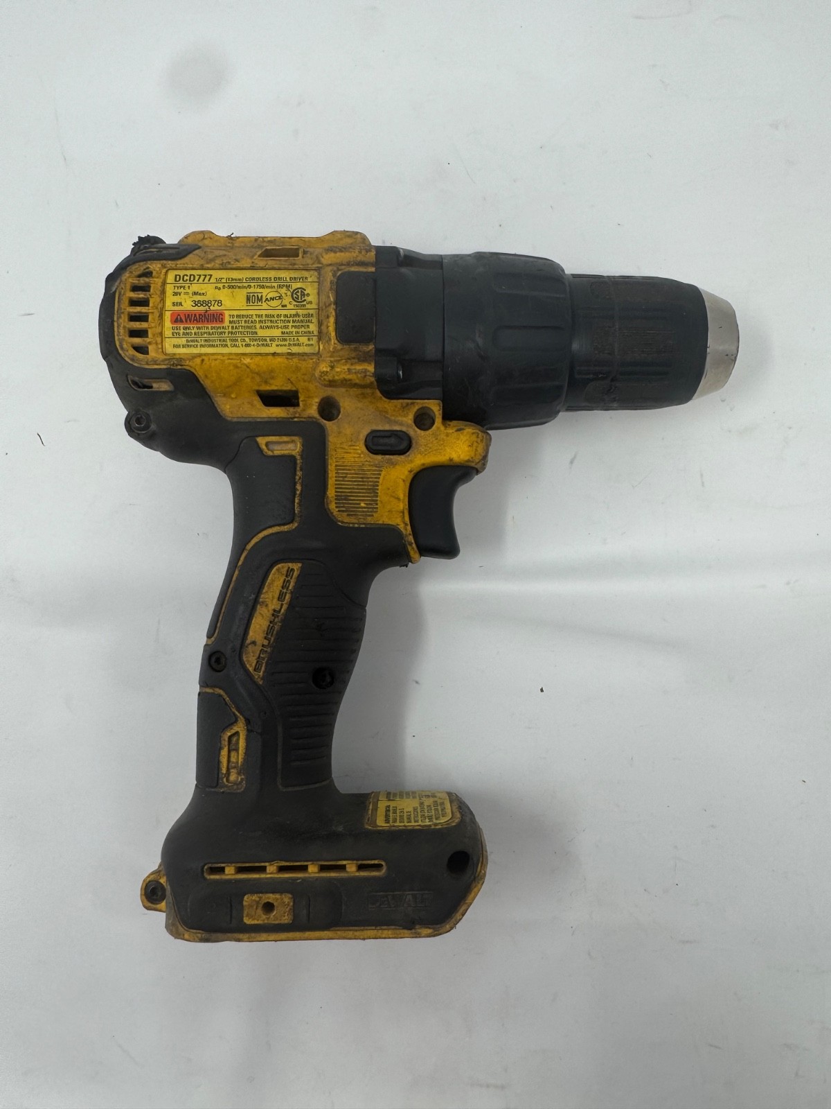 Dewalt 20V MAX Brushless 1/2” Drill Driver DCD777 See pics!