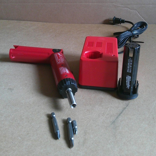 Milwaukee 2.4-Volt Cordless Screwdriver 2‑Speed 6546‑1 BUNDLE!!