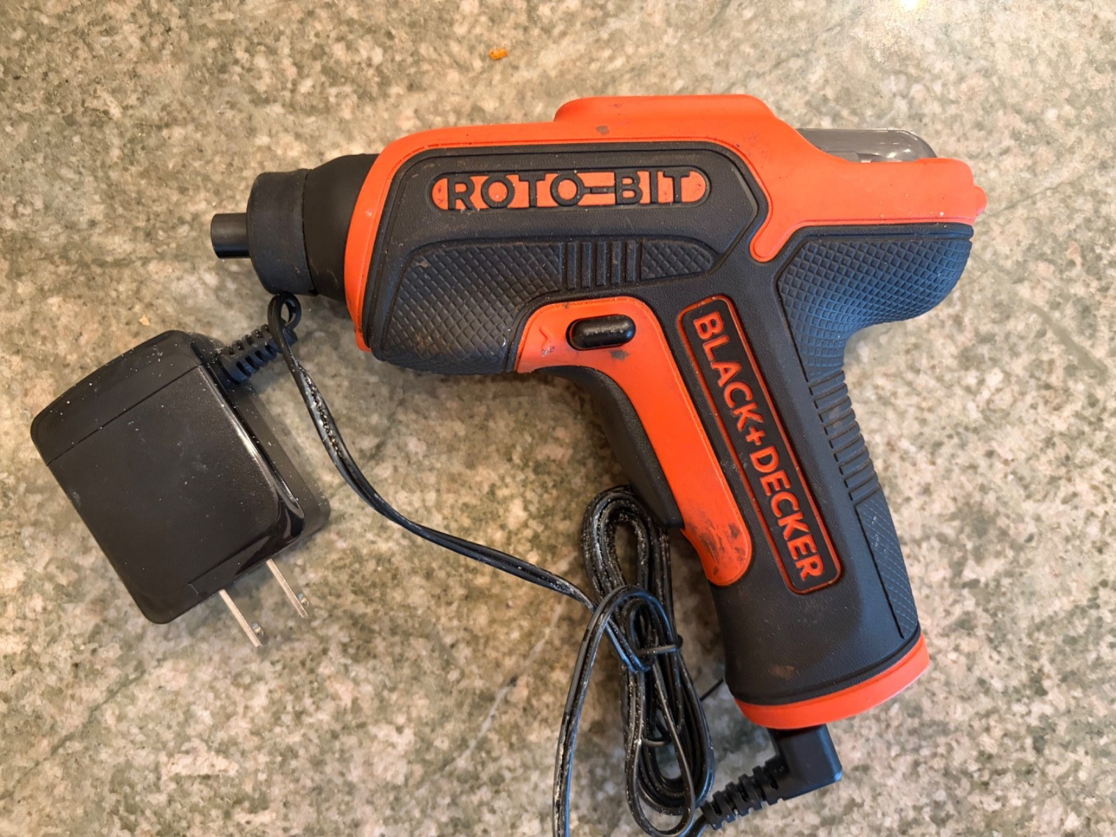 BLACK+DECKER BDCS50C 4V MAX Roto-Bit Cordless Screwdriver +8 Bits & Charger