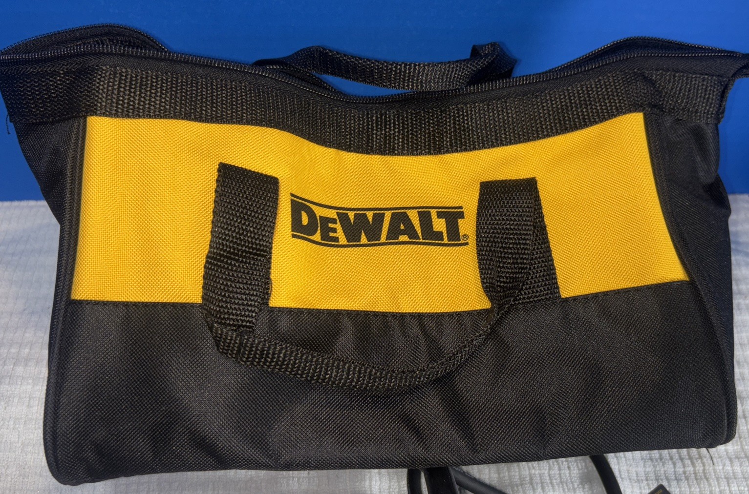 DEWALT DWE6411 Corded 1/4 Sheet Palm Grip Sander W/ storage bag