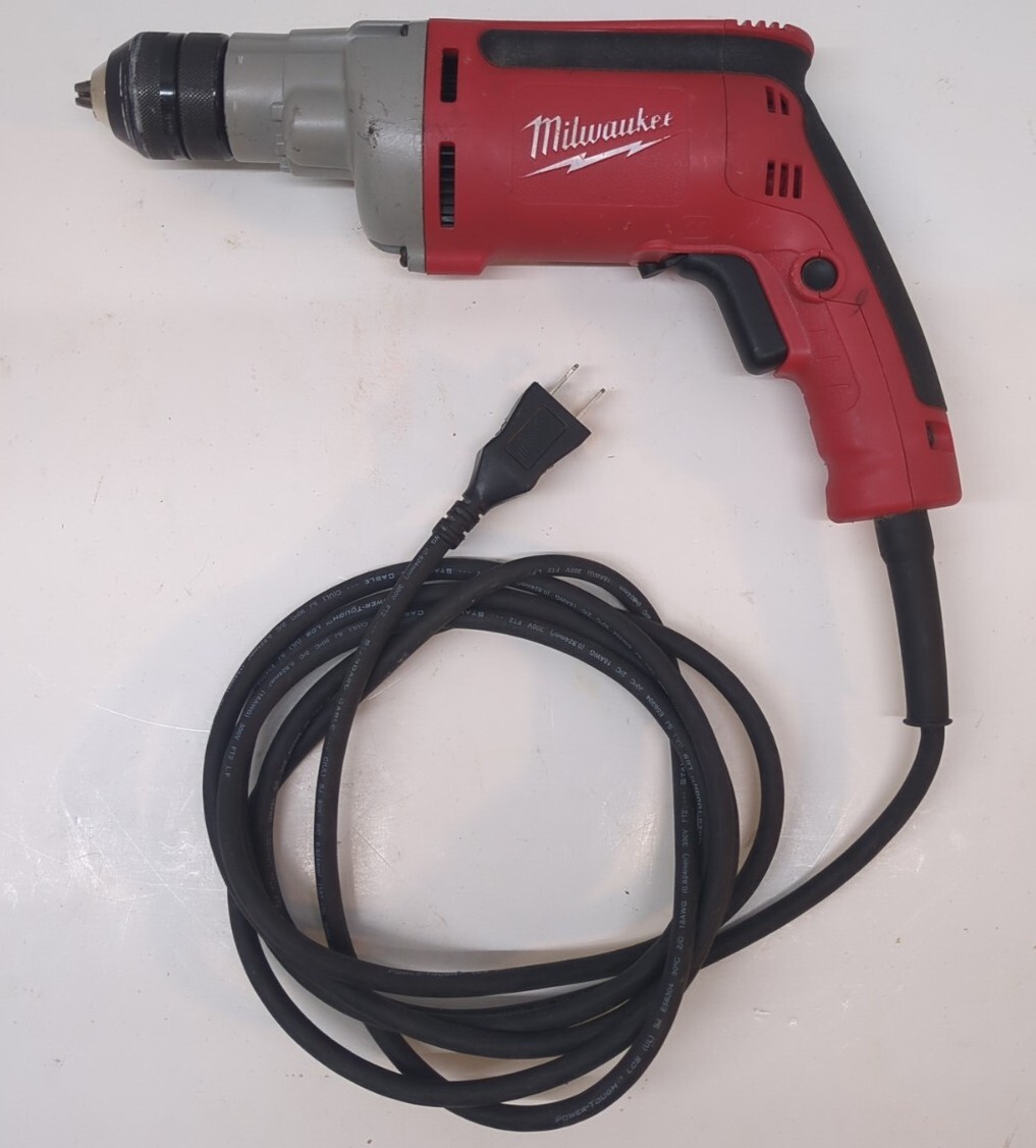 Milwaukee BROKEN Magnum 0201-20 3/8&Prime; Drill, 0-2500 RPM Keyless Chuck BROKEN