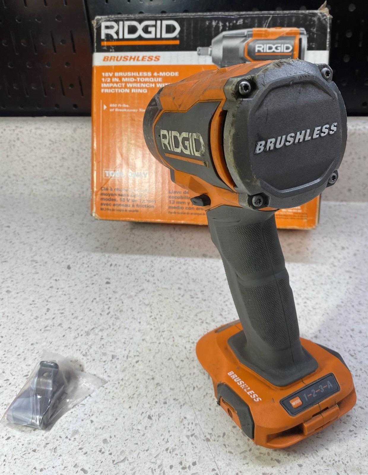 Ridgid R86012B 18V 1/2 in Impact Wrench Brushless Cordless Orange