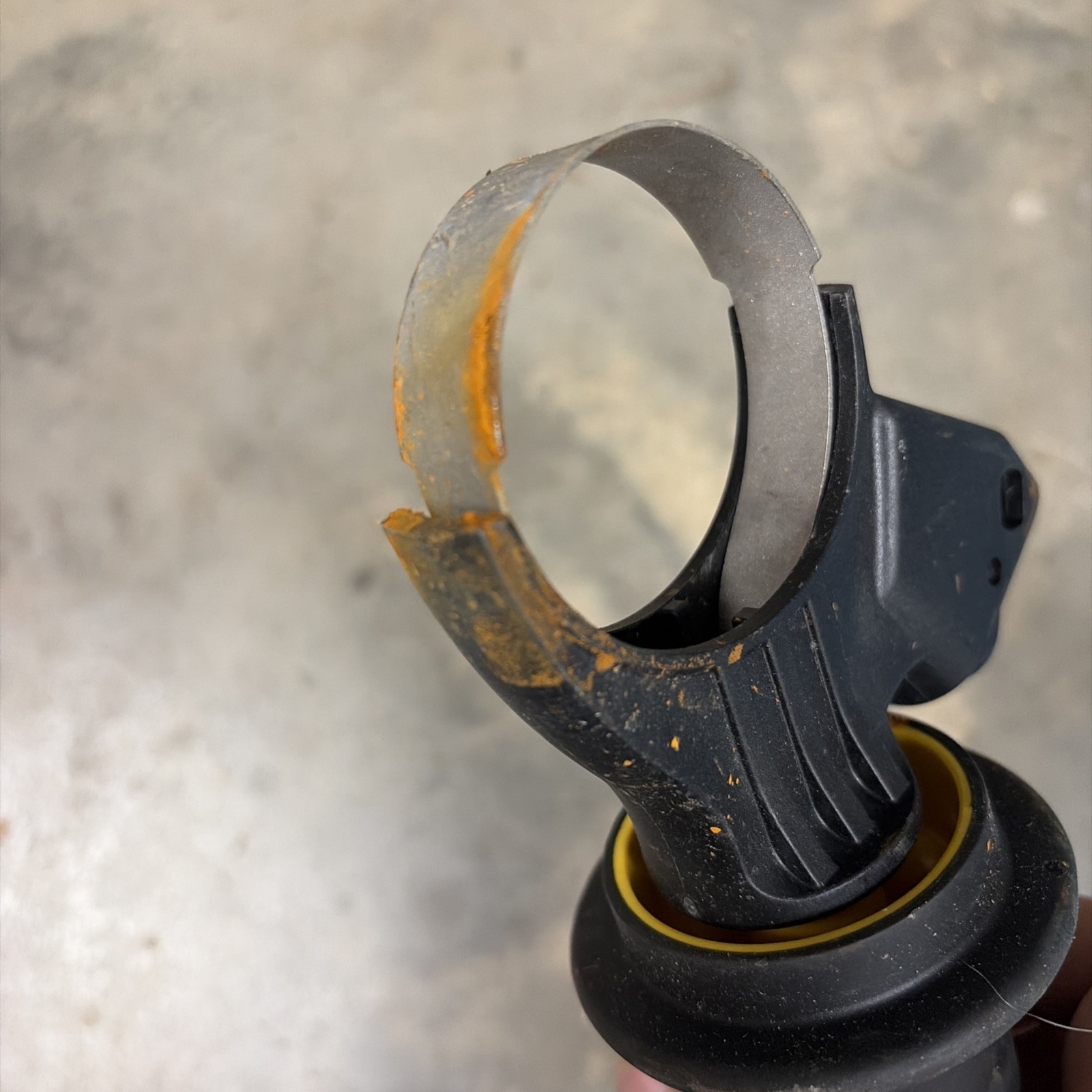 DeWalt HANDLE FOR DCH416