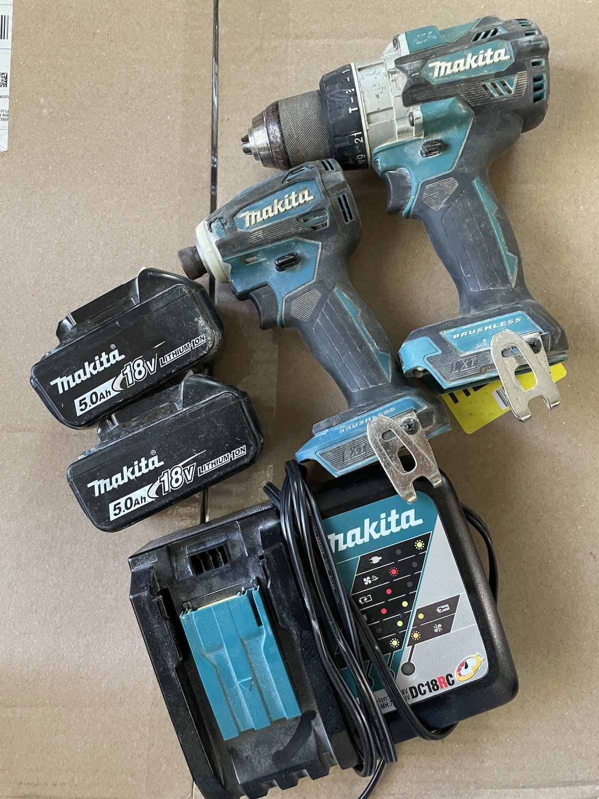 Makita 18V LXT Brushless XPH14 XDT19 Kit 2x 5.0Ah Li-Ion DC18RC