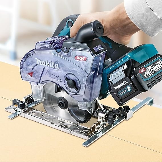 Makita KS004GZ 40V XGT Dust Collection Circular Saw 125mm Tool Only