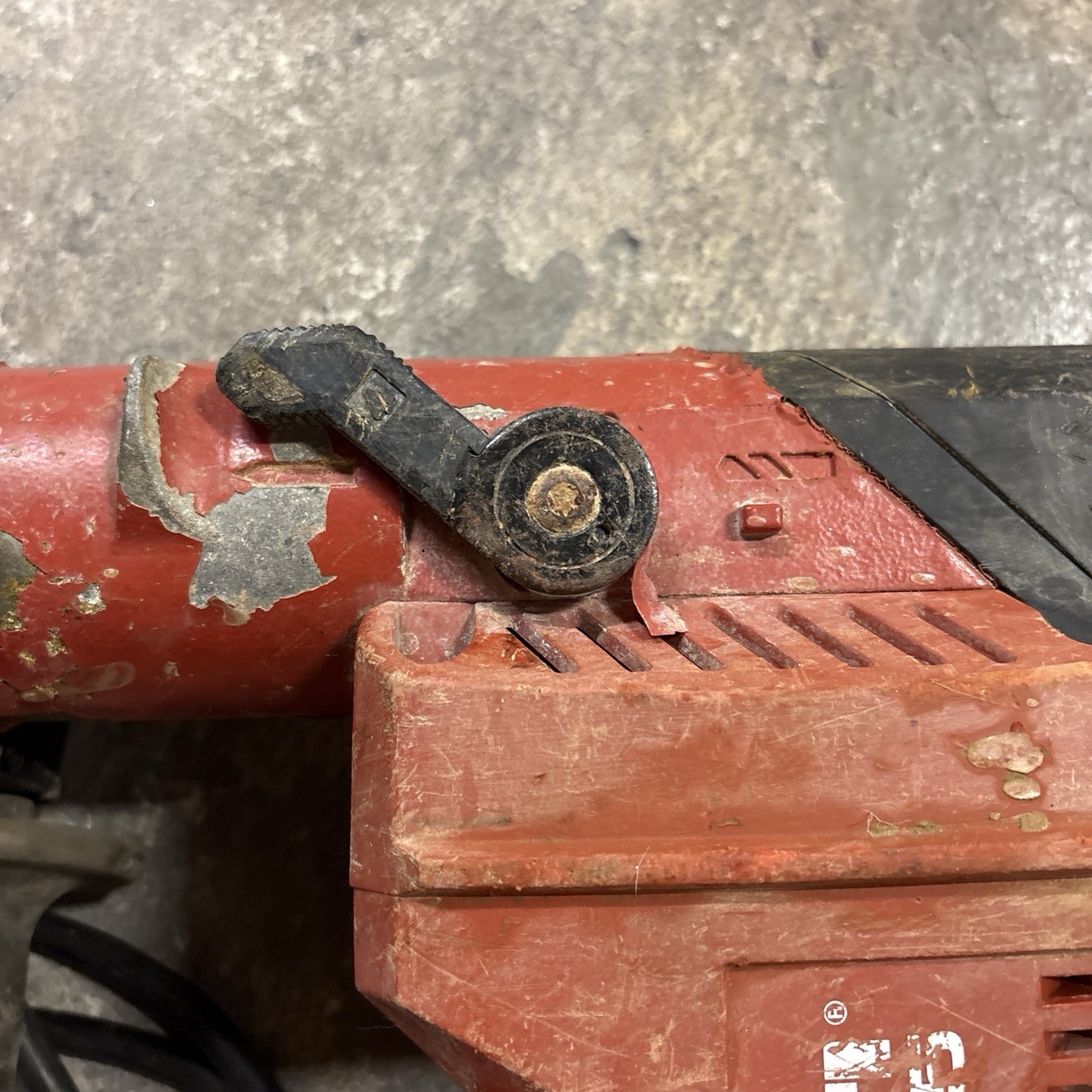 HILTI TE-75 Hammer Drill Good Working Condition No Service Light