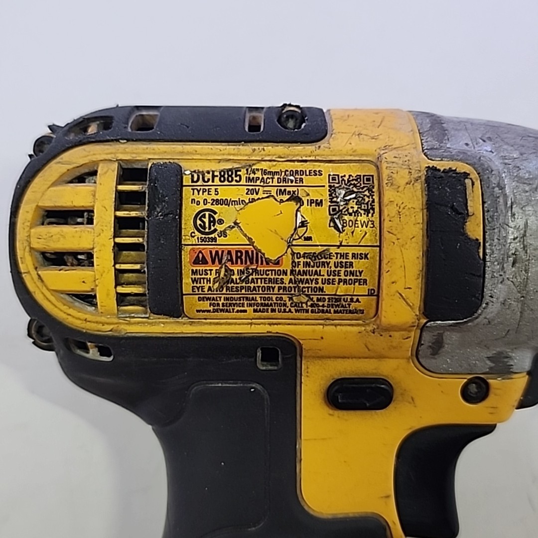 DeWalt DCF885 20V MAX Brushed Motor Impact Driver & DCB203 2Ah Battery Bundle