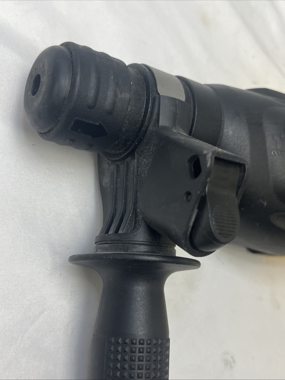 DEWALT DCH133 20V 1&Prime; SDS-PLUS BRUSHLESS ROTARY HAMMER