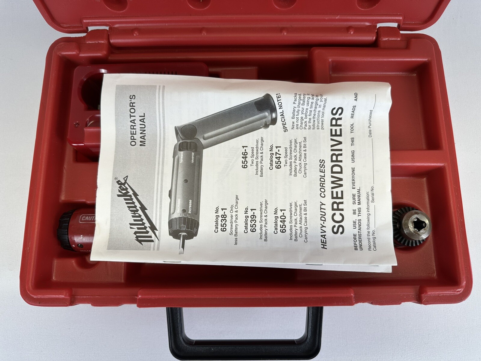 Vtg Milwaukee 6539-1 Cordless Screwdriver w/ Adjustable Clutch And Case.