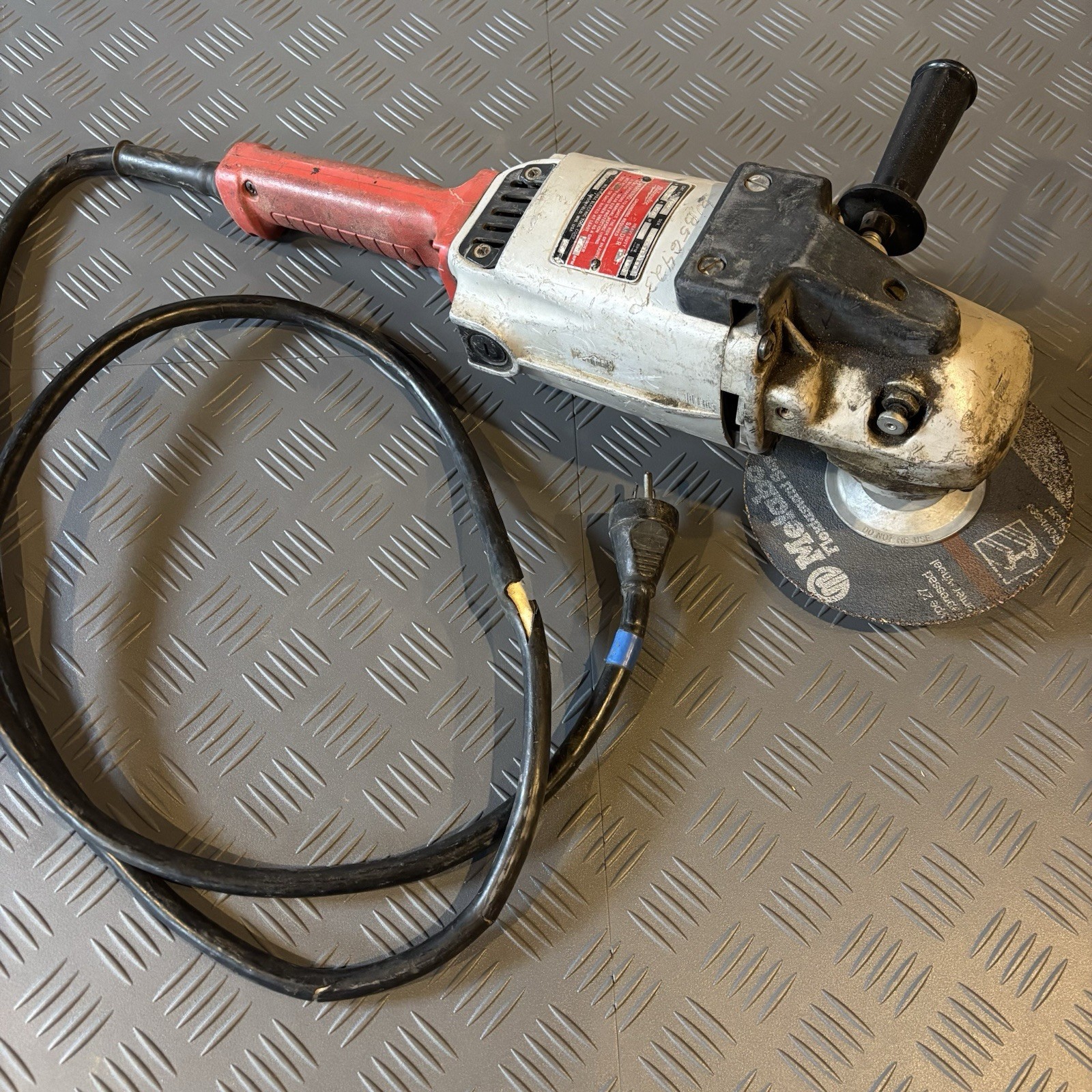 Milwaukee Model 6066 Heavy Duty Sander Grinder 120V / 15A / 6000 RPM/ 1800W USA