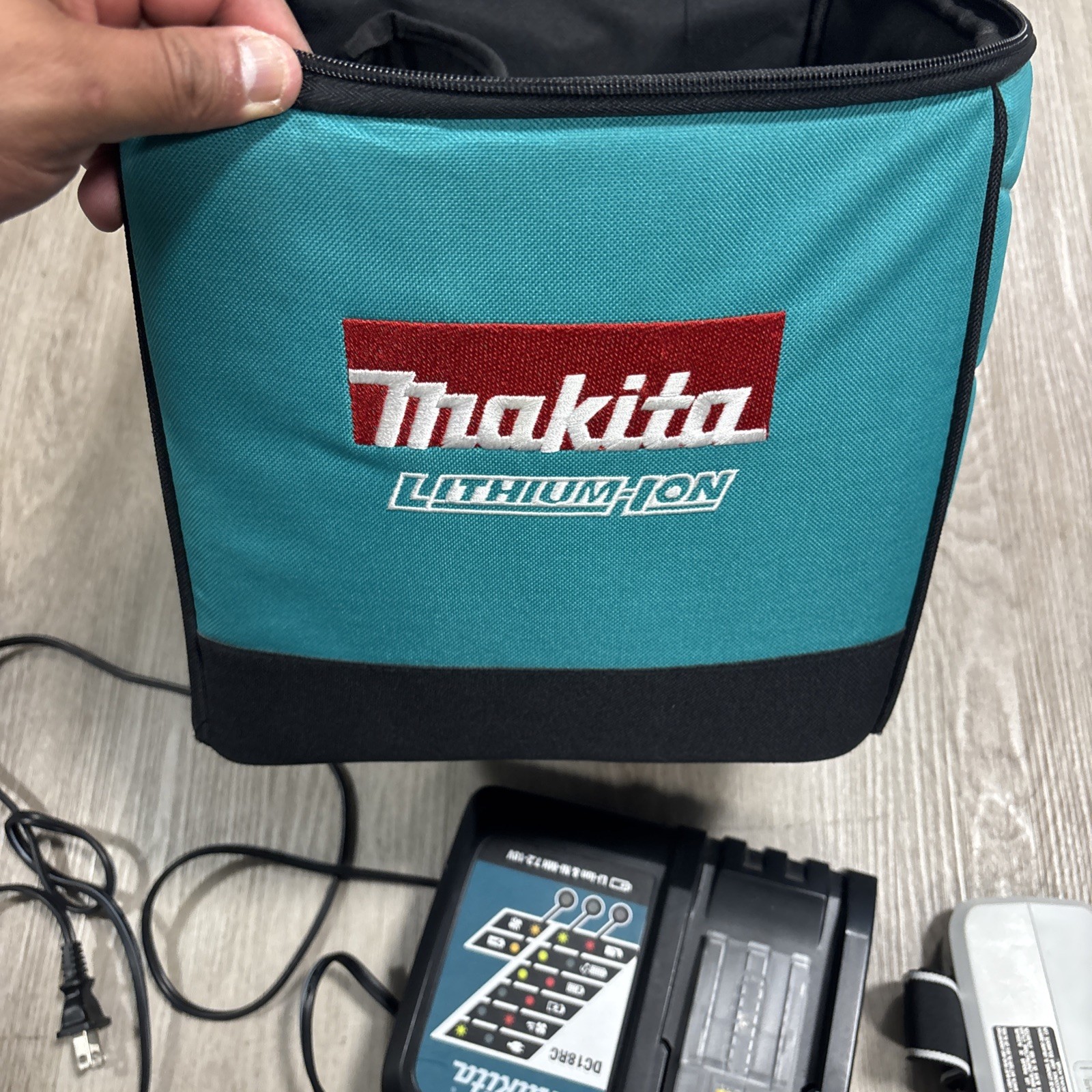 Makita 18v Combo Kit LXFD01 Drill & LXDT04 Impact Driver Charger, Case, Battery