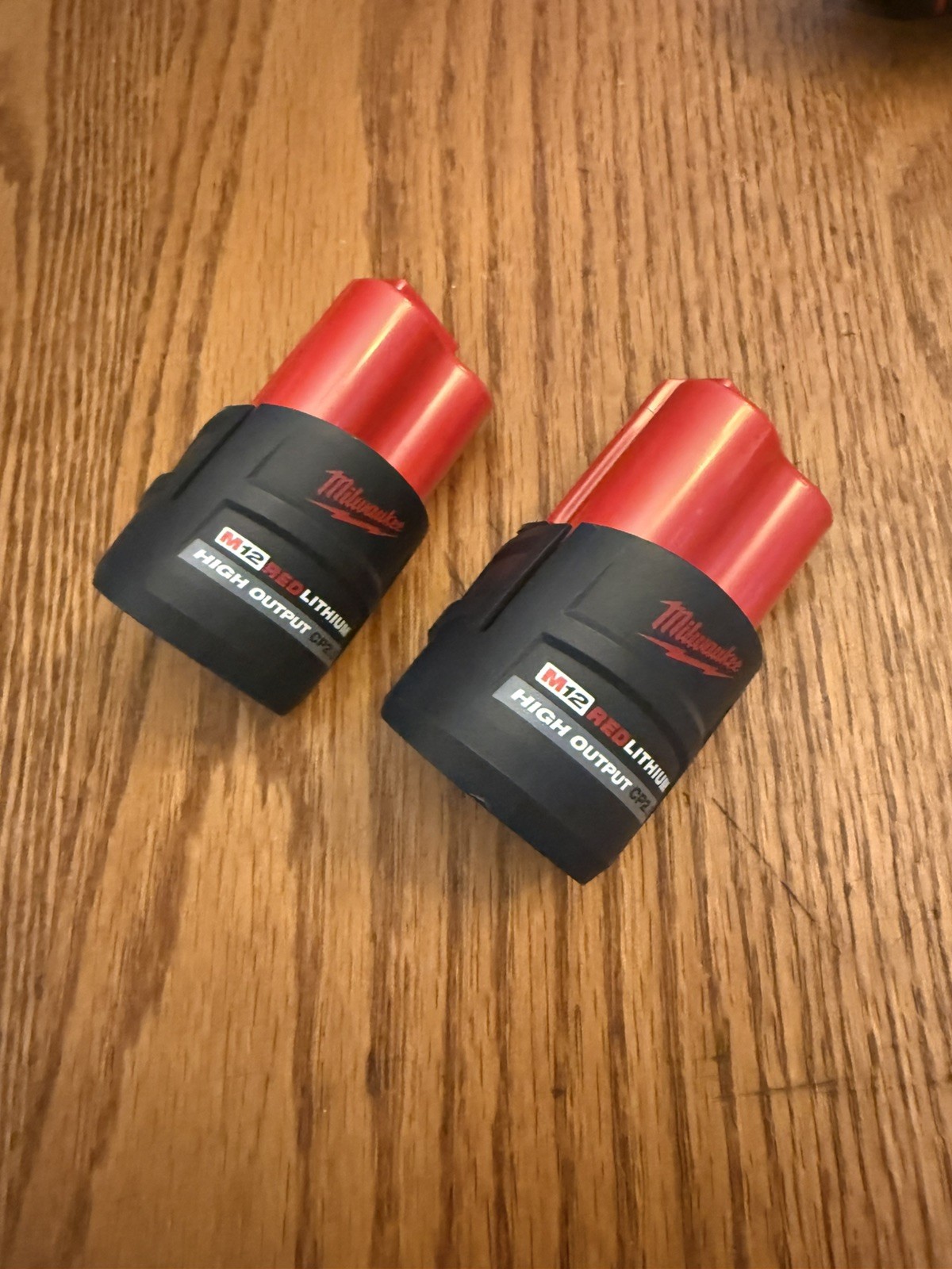 BLACKOUT Milwaukee 3404-20 Hammer Fuel Drill with 2.5ah HO Bat And TOP OFF UsbC