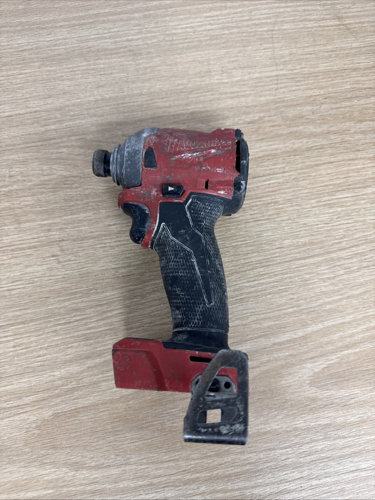 Milwaukee 2853-20 M18 Compact FUEL 1/4&Prime; Hex Impact Driver FOR REPAIR ONLY –