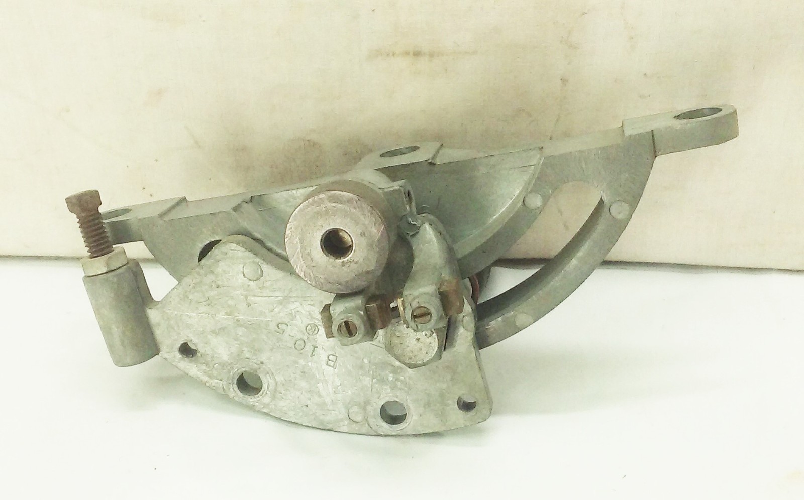 Vtg Atlas 9360 10&Prime; band saw Trunnion & segment w/ knob, blade guide assembly