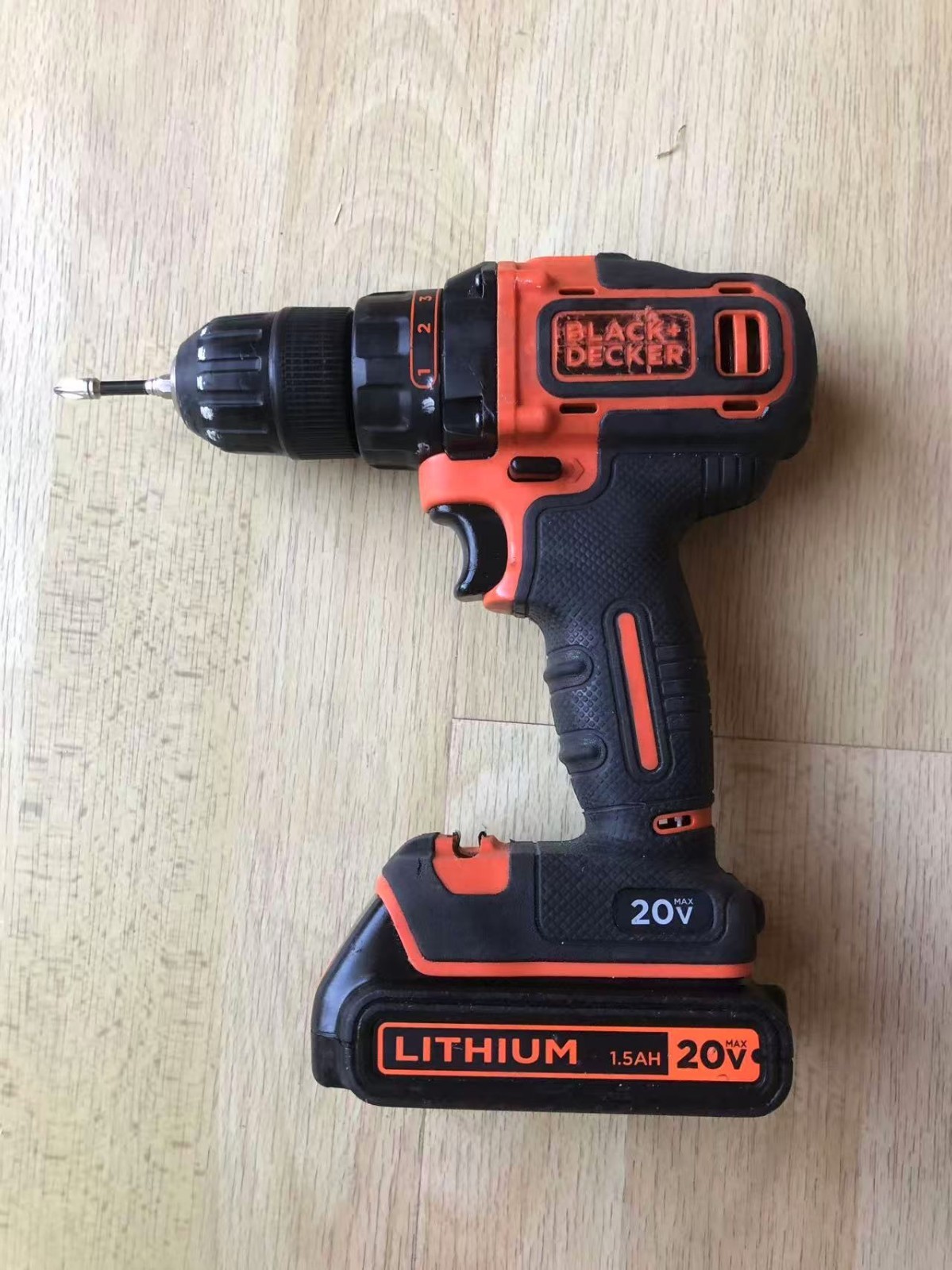 BLACK+DECKER LDX120C 20V Max Lithium-Ion Cordless 3/8 inch Drill/Driver