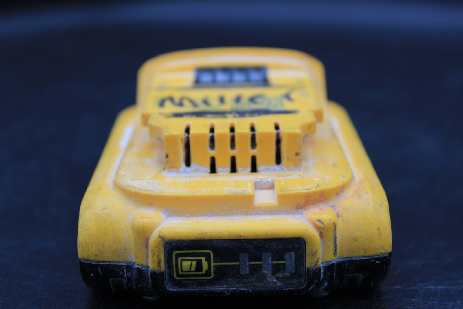 DEWALT DCD793 Cordless 1/2” Drill Driver 2 speed includes Battery