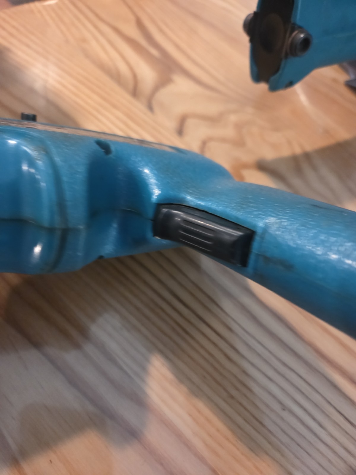 Makita 5081D cordless circular saw tile 85mm 3-3/8&Prime; & 6093D DRIVER DRILL 9.6V