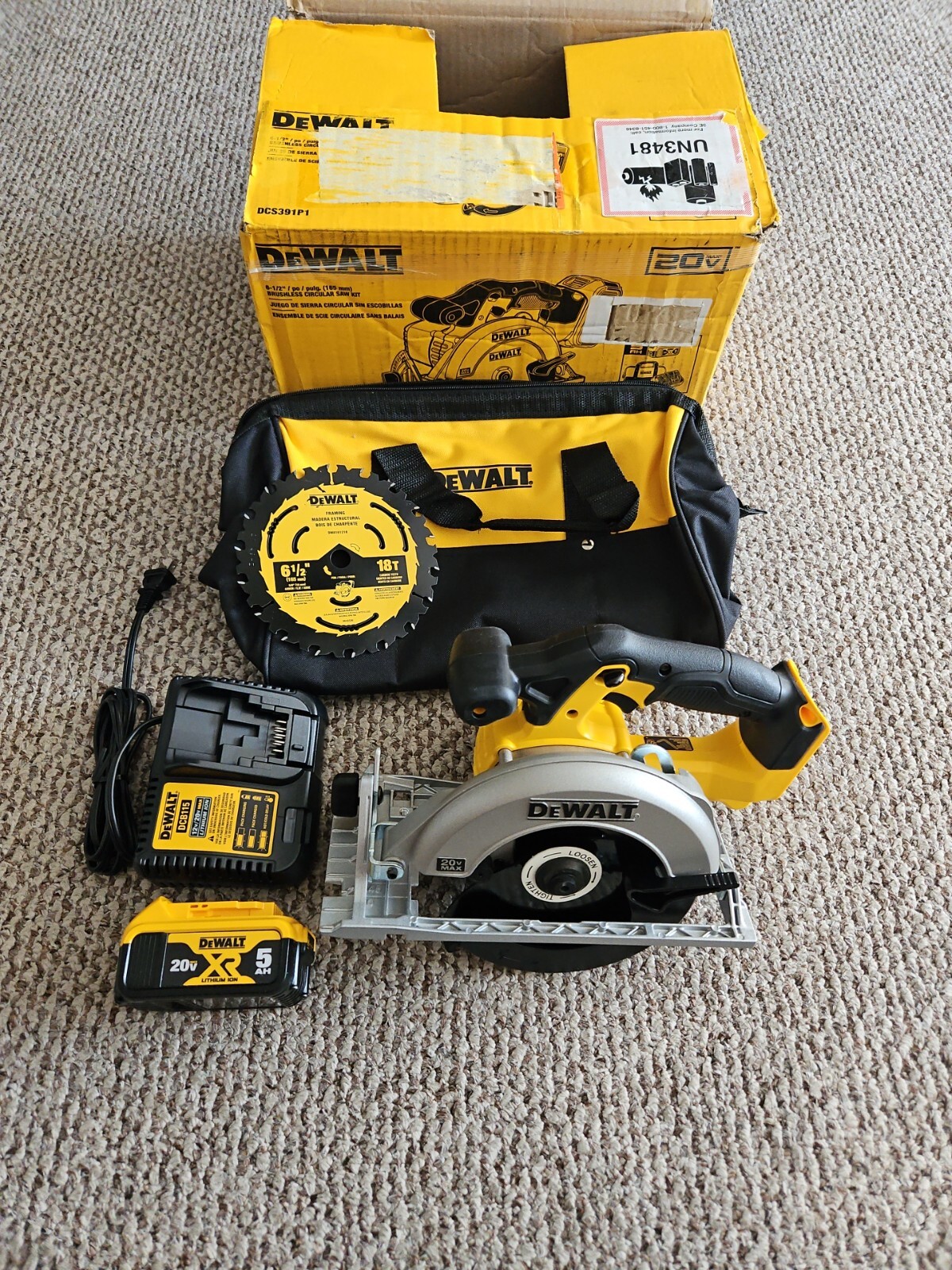DEWALT DCS391P1 6.5 inch Cordless Circular Saw Kit