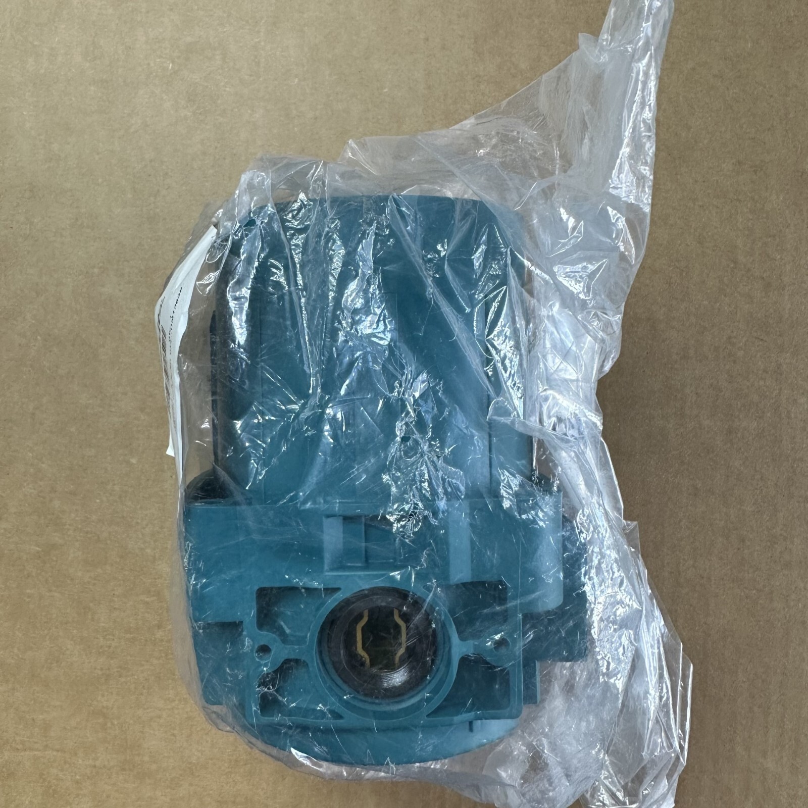 New Original Makita Part # 159904-4 1599044 MOTOR HOUSING FOR HM1303B
