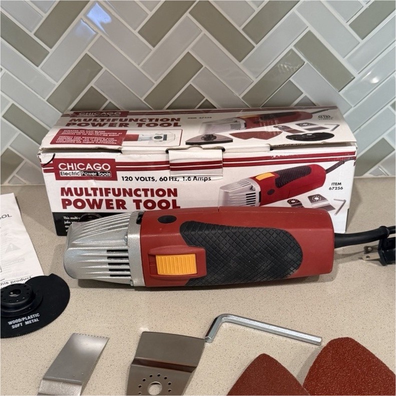 Chicago Electric Oscillating Multi-Tool 67256 120V w/ Attachments 7pc