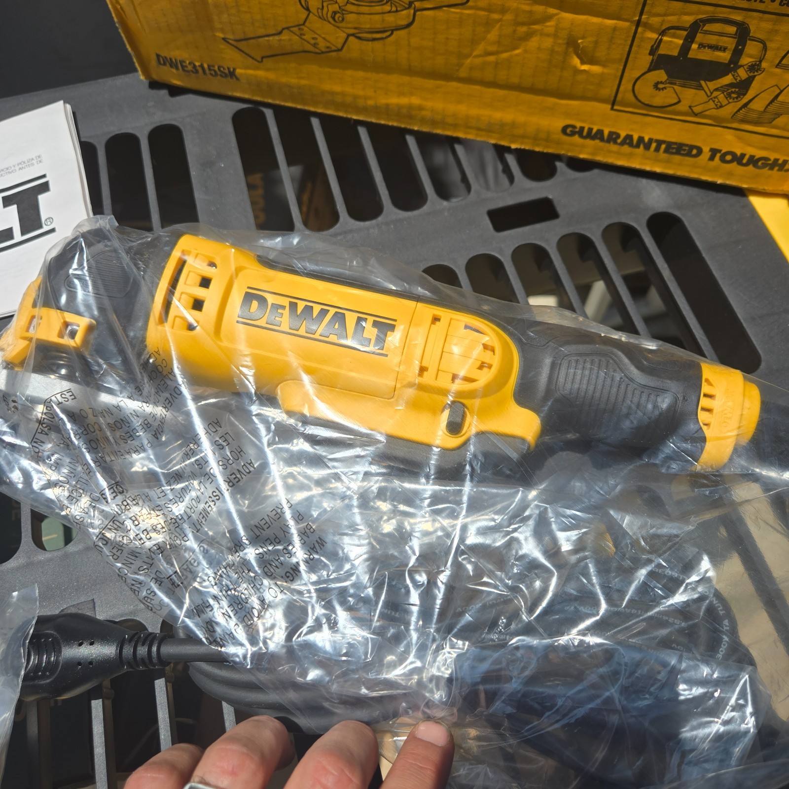 DEWALT DWE315K Oscillating MultiTool Kit 3-Amp Variable Speed Corded Power Tool