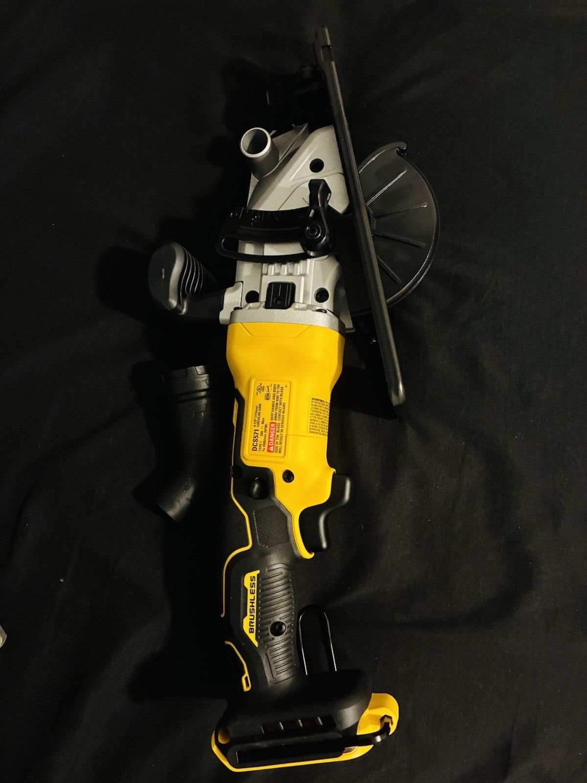 DeWalt DCS571B ATOMIC 20V MAX 4-1/2 in Brushless Circular Saw Tool Only