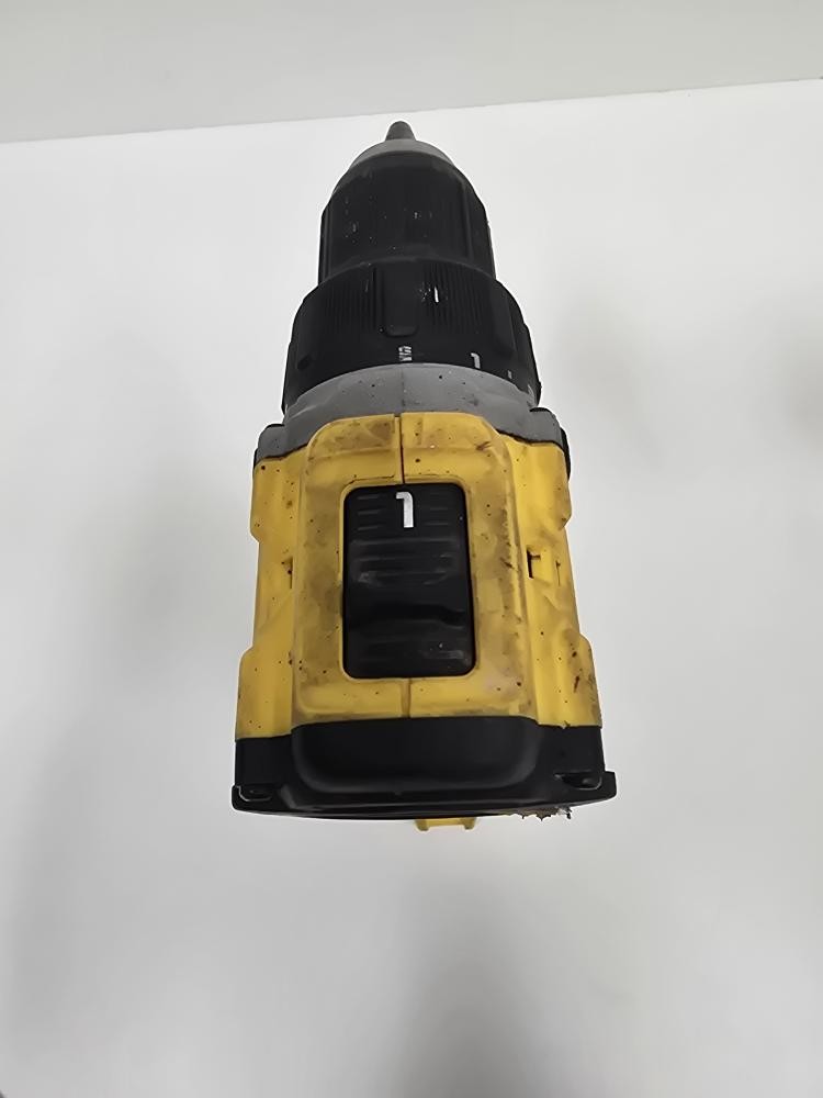 DEWALT SET W/ BATTERY (P21028235)