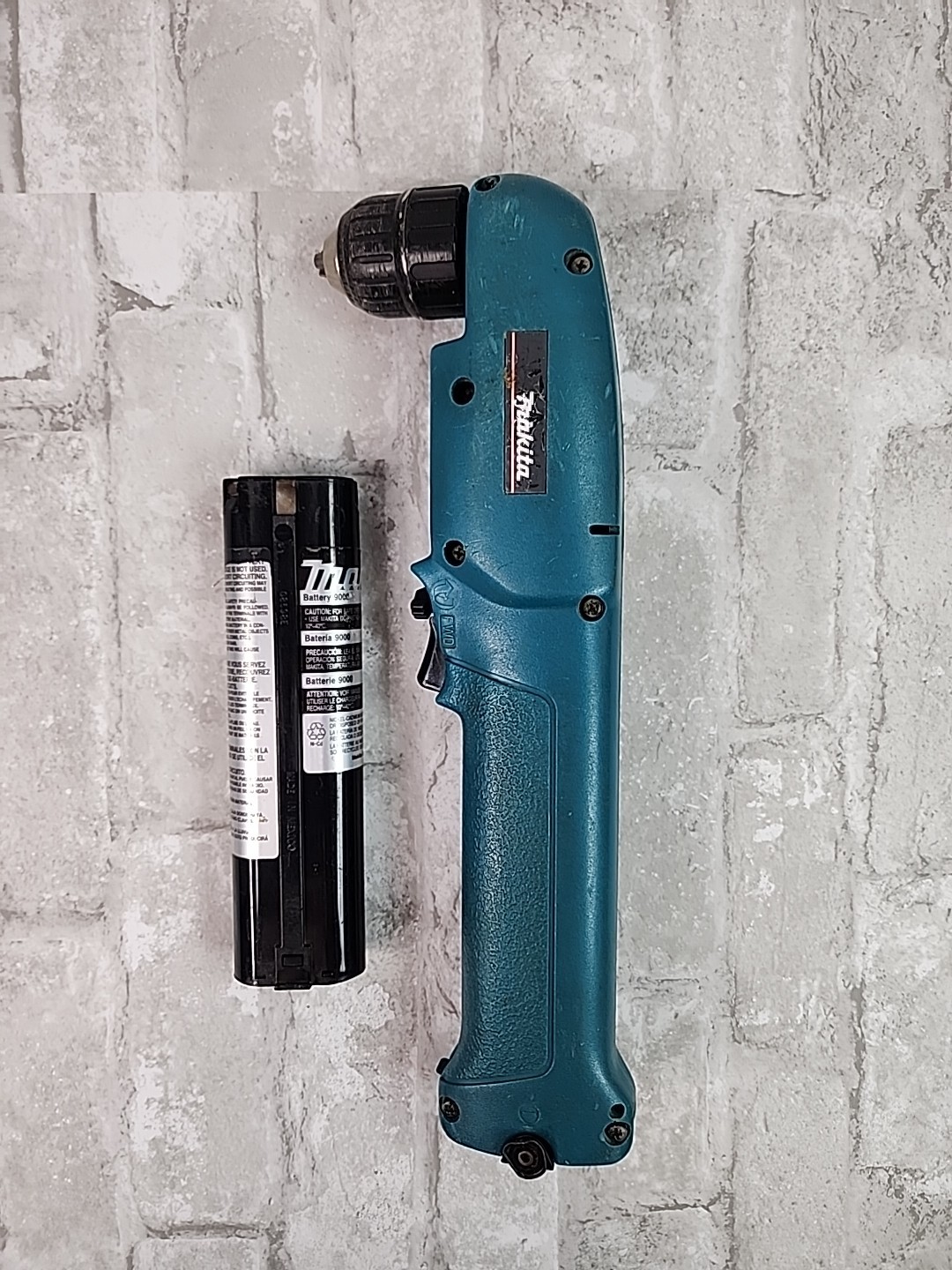 Makita DA391D 9.6V 3/8&Prime; Cordless Right Angle Drill 9000 Battery Untested Read*