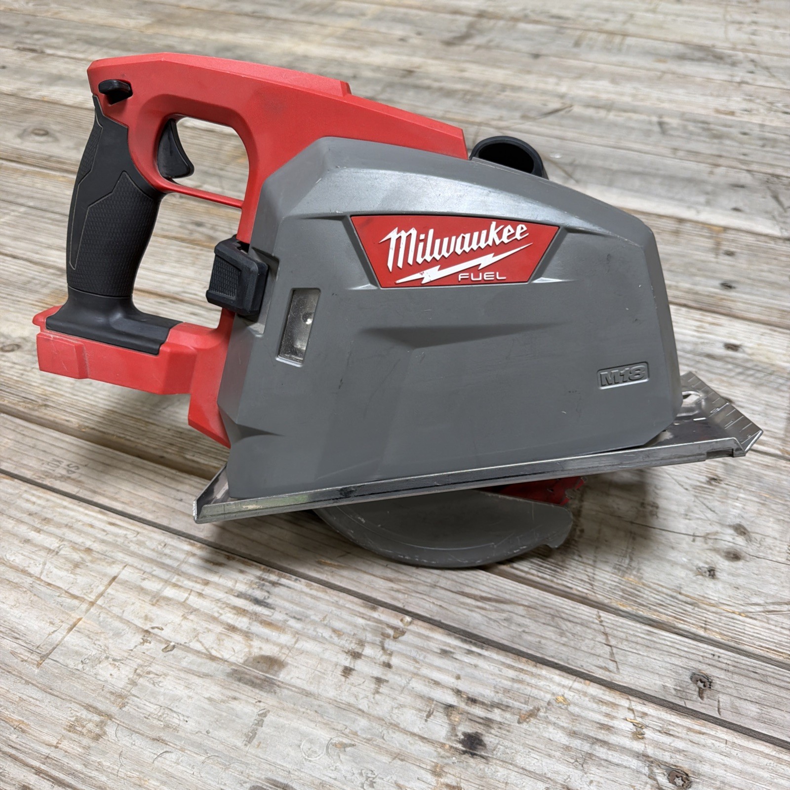 Milwaukee (2982-20) 8in 18V Circular Metal Cutting Saw 2-8” Diablo Steel Damon