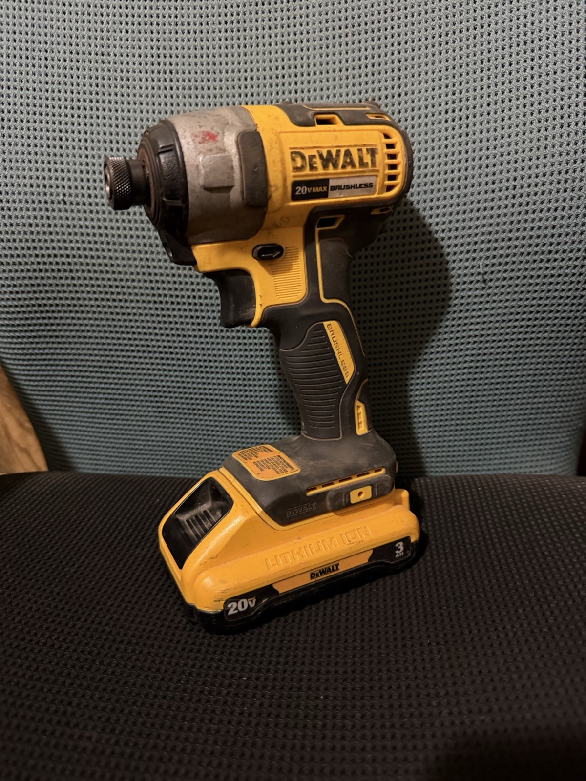 Dewalt DCF787 20V Max Li-Ion Cordless 1/4&Prime; Brushless Hex Impact Driver
