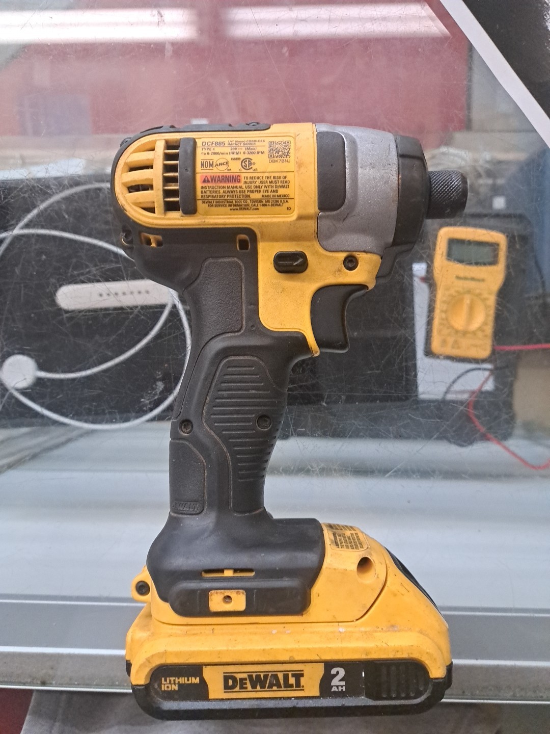 DeWalt DCF885 20V MAX 1/4&Prime; Cordless Impact Driver w/Battery&Dwlt Charger DCB107