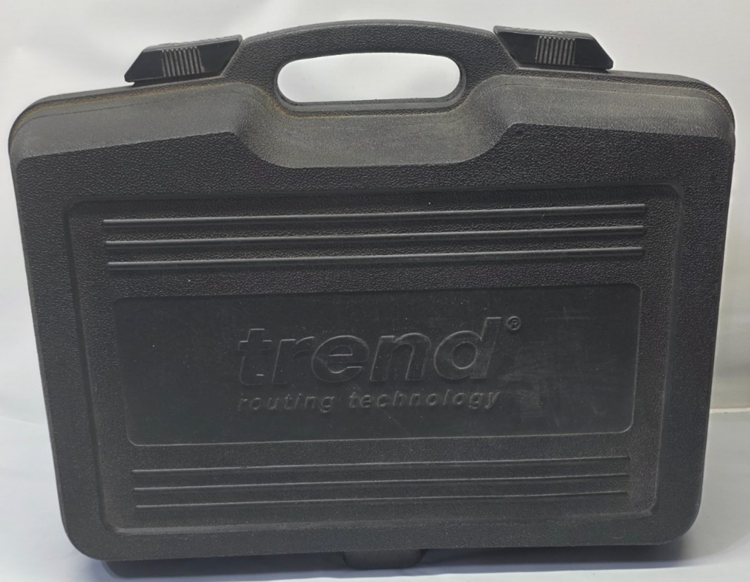 Trend T4ELK 850W 1/4&Prime; Plunge Router with Case