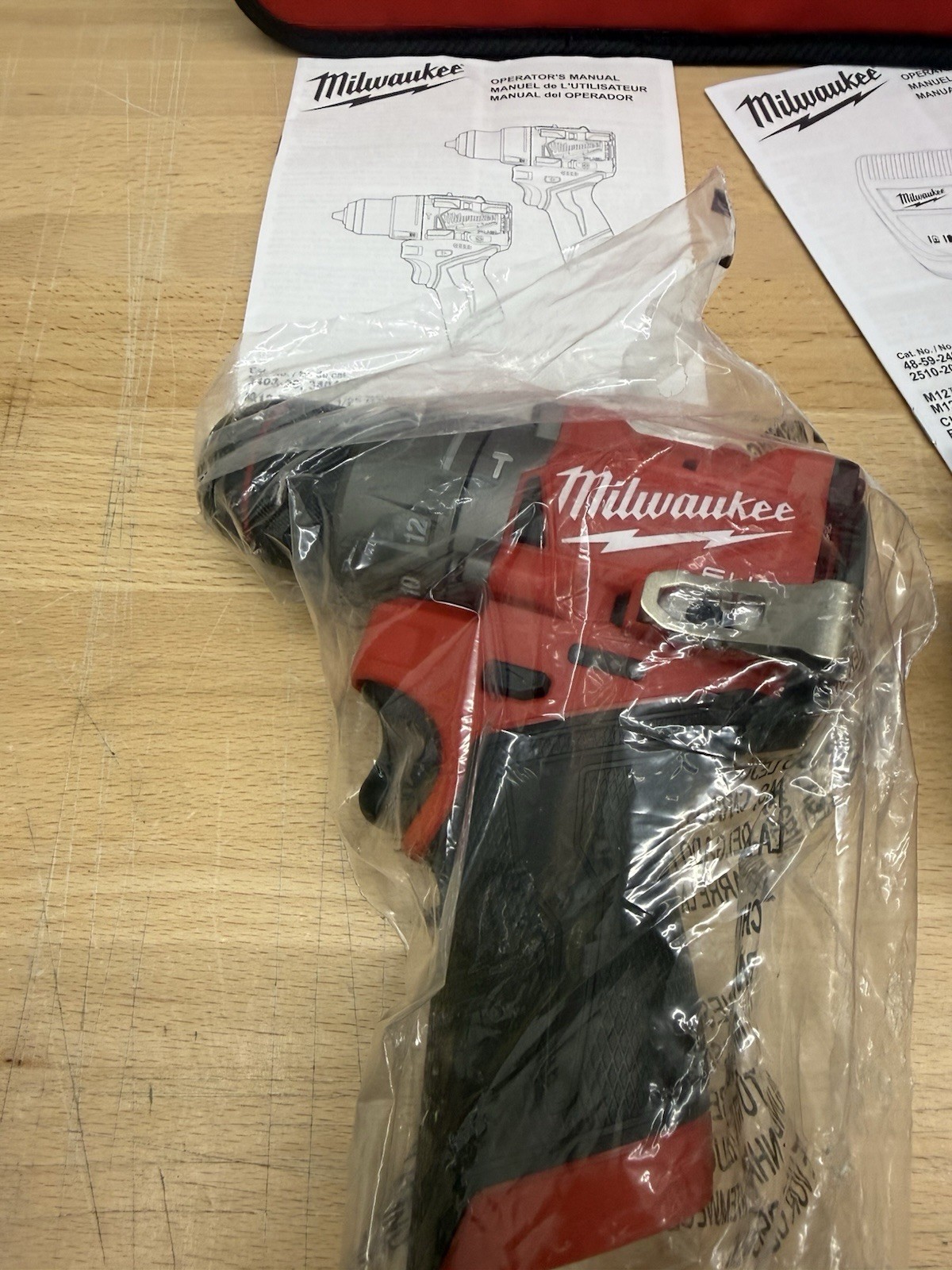 Milwaukee M12 Hammer Drill Driver 3404-20 + 2.0Ah Battery & Charger Kit NEW Case