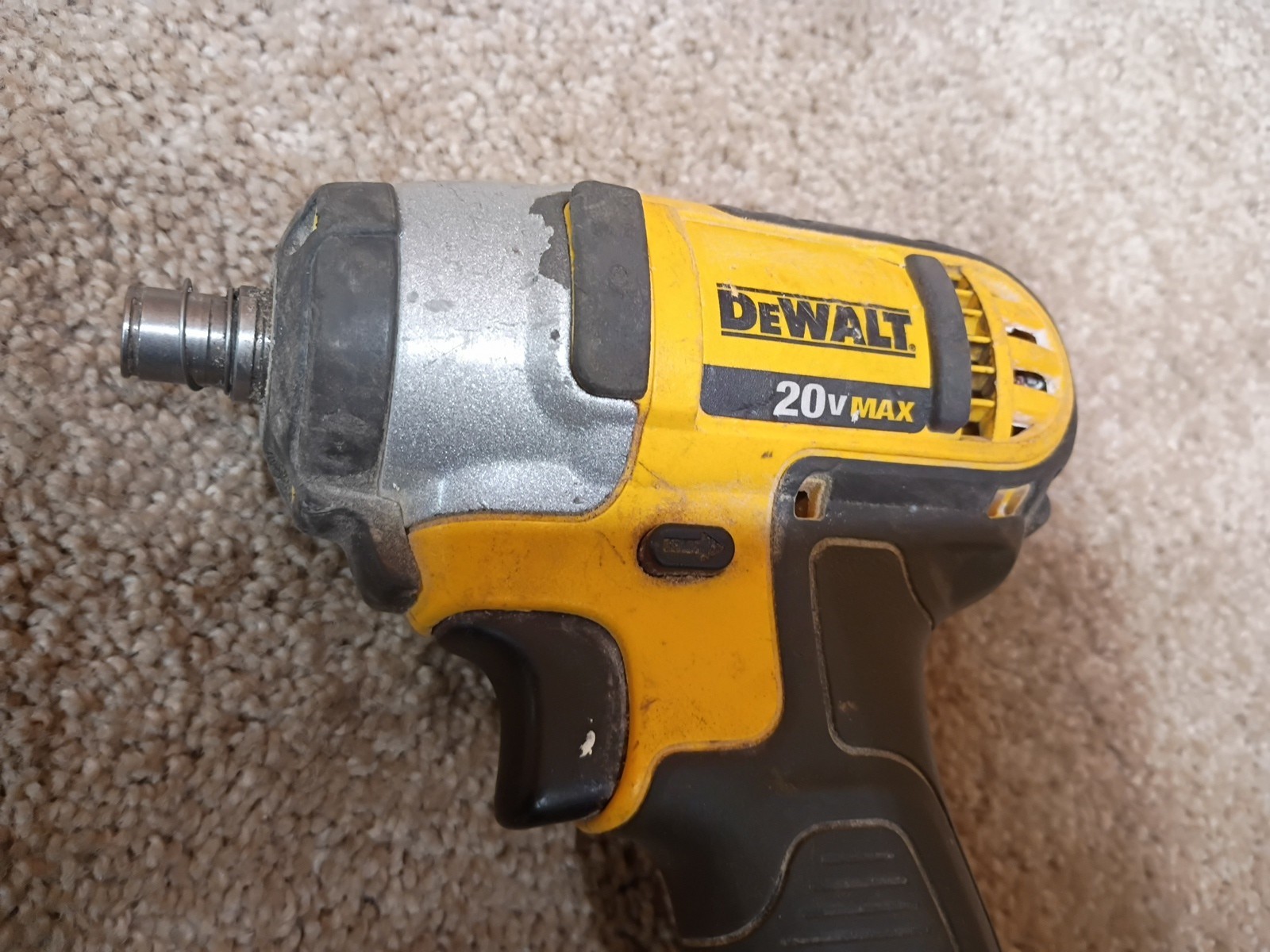 DEWALT DCF885 20-Volt MAX Li-Ion 1/4” Hex Impact Driver For Parts