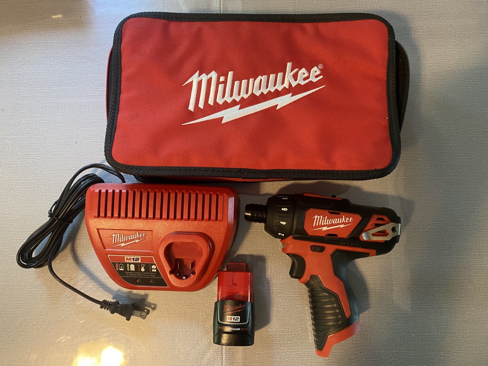 Milwaukee 2504-20 M12 12V Cordless 1/4” (6mm) Mini Drill/Driver – Red