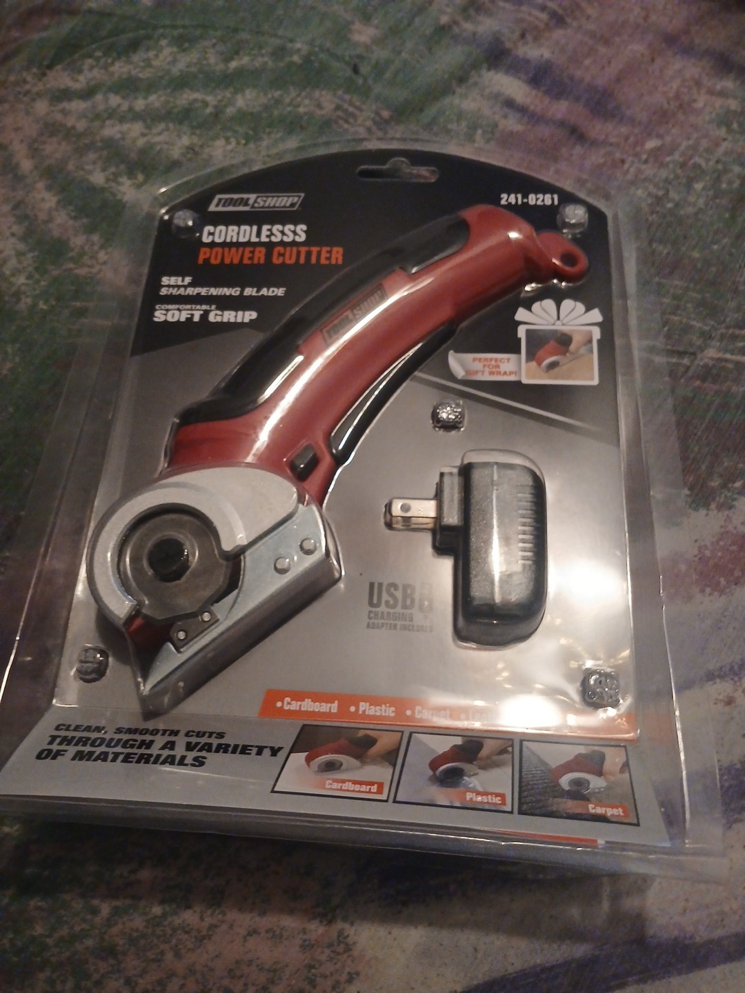 4-Volt 1.5A Cordless Power Cutter – for a variety of materials up to 1/4&Prime; thick