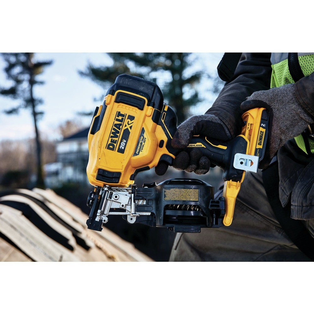 DEWALT DCN45RND1R 20V MAX BL Coil Roofing Nailer Kit (2Ah) Certified Refurbished