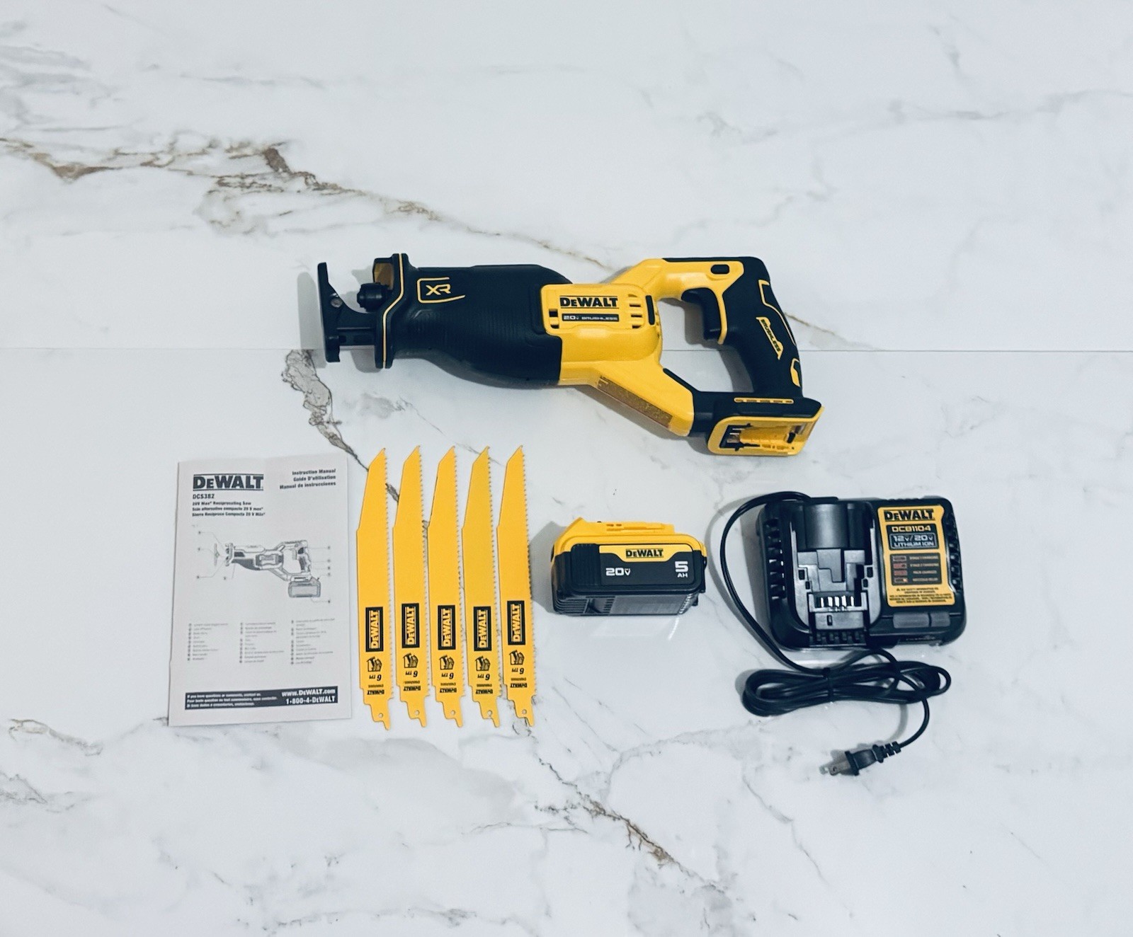 New Genuine DeWALT 20V XR DCS382B Brushless Reciprocating Saw W/ (5) Blades Kit
