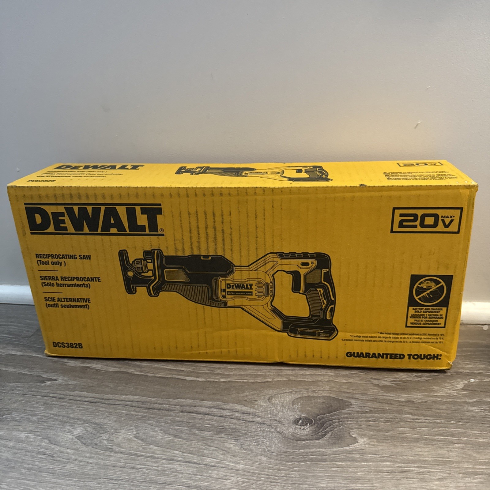 New Dewalt DCS382B 20V 20 Volt Max XR Brushless Variable Speed Reciprocating Saw