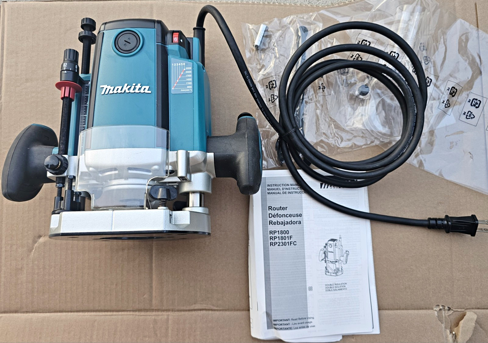 Makita RP2301FC 3-1/4 HP Plunge Router Variable Speed 120V Made in Japan