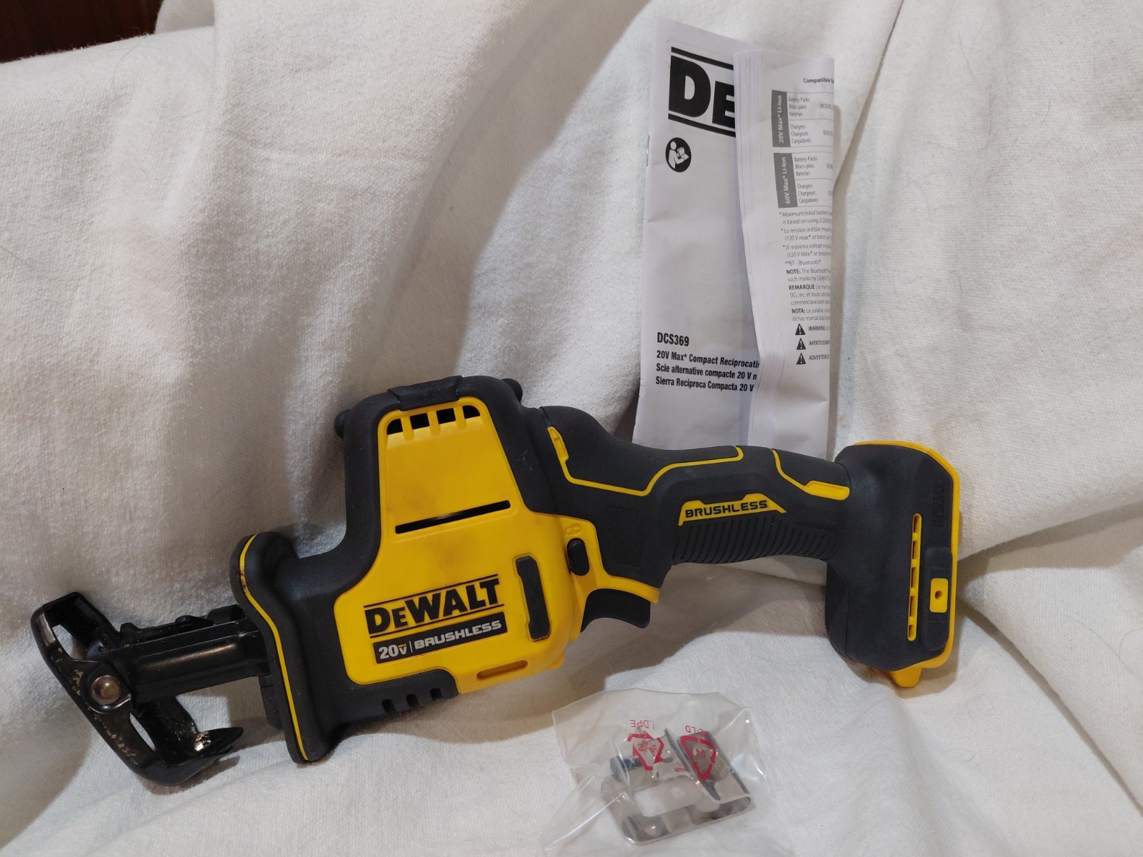 DeWalt ATOMIC Reciprocating Saw DCS369B Compact Series 20V MAX Brushless