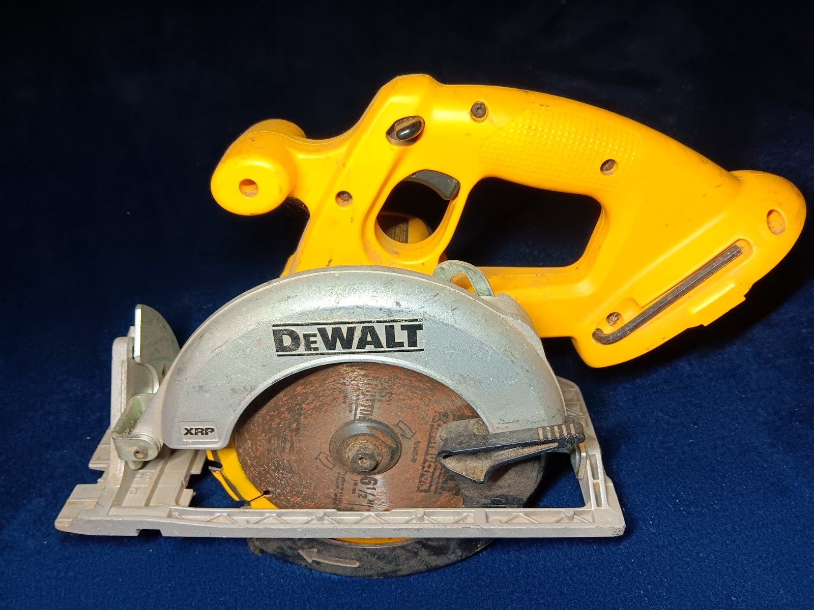 Dewalt DC390 18V NiCad Cordless Circular Saw Bare Tool Only No Bevel Screw WORKS