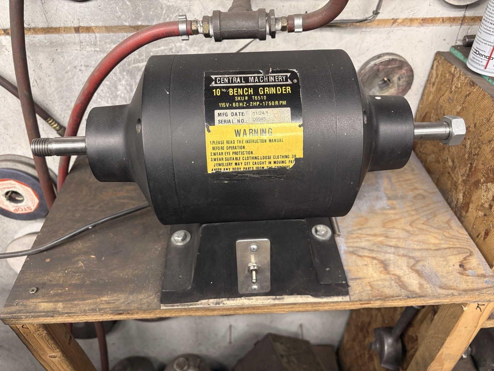 10&Prime; Bench Grinder 115V 60HZ 2HP 1750RPM