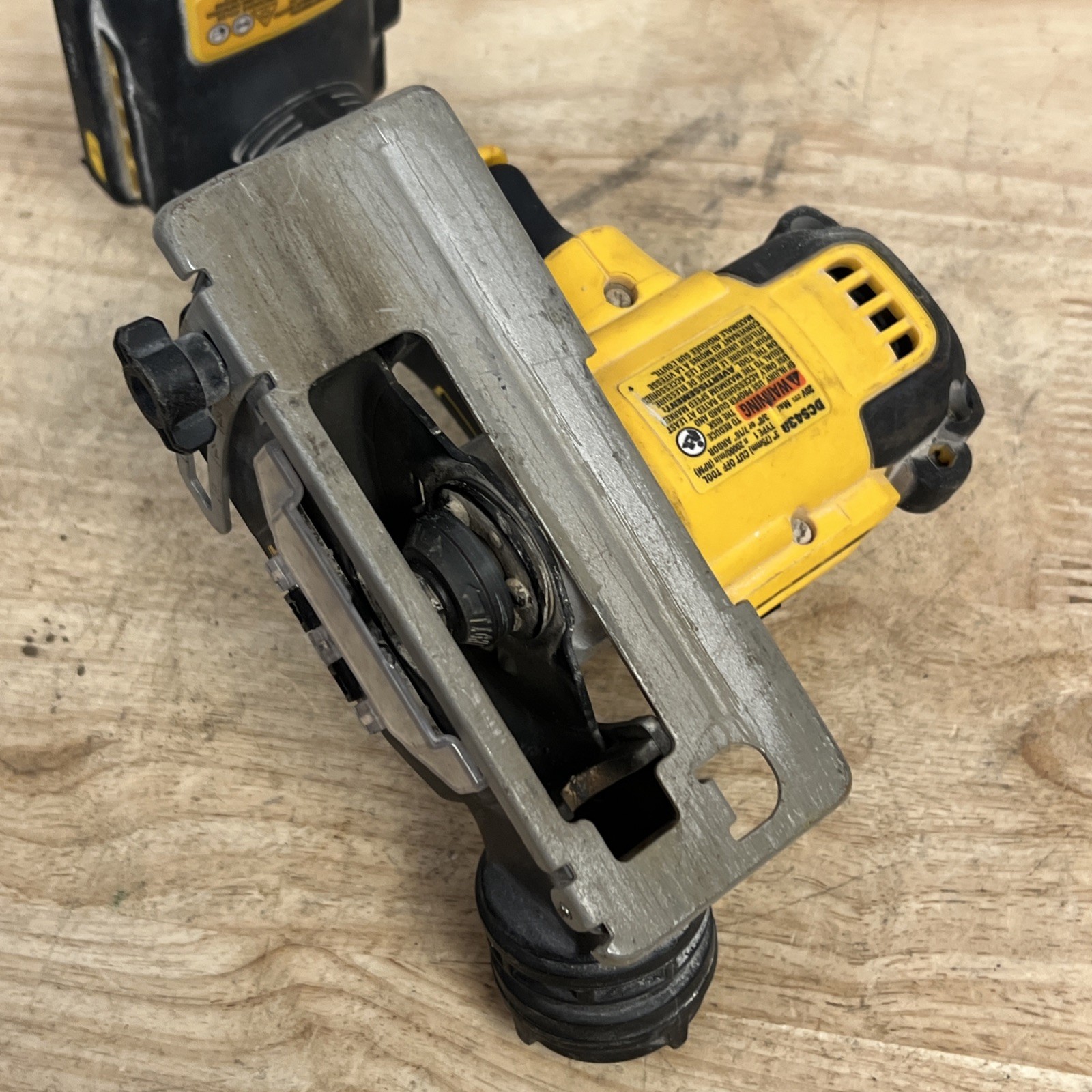 DEWALT DCS438B 20V MAX XR 3” Cut-Off Tool TOOL ONLY – FOR PARTS OR REPAIR